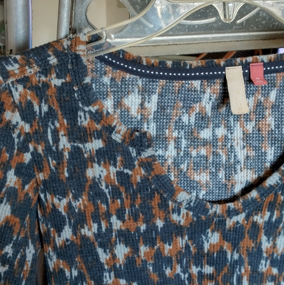Pilcro Anthropologie Split Neck Notched V Neck Thermal Top Size XS - Picture 4 of 9